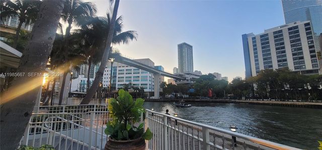 31 SE 5th St 1110, Miami, FL 33131