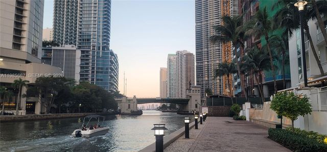 31 SE 5th St 1110, Miami, FL 33131