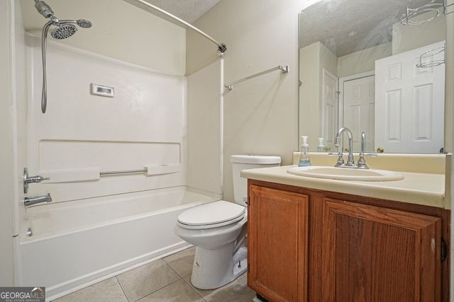 6617 Meadow Green Circle, Peachtree Corners, GA 30092