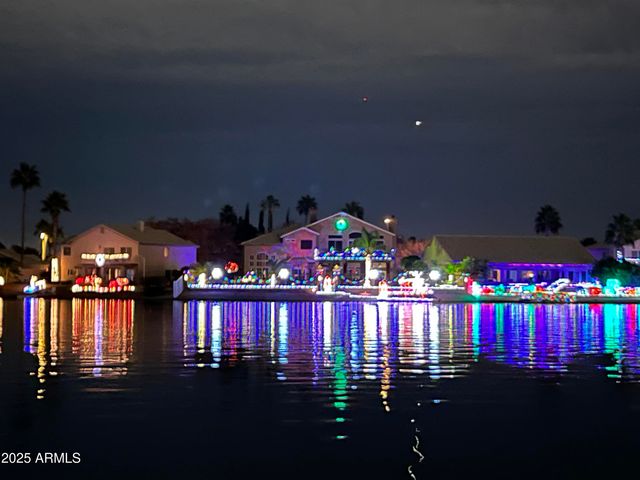 915 W Grand Caymen Drive, Gilbert, AZ 85233