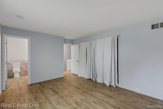 1361 Lochaven Road, Waterford, MI 48327