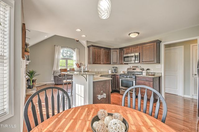 517 West Glade Street, Glade Spring, VA 24340