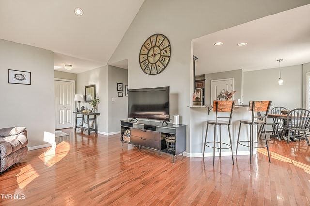 517 West Glade Street, Glade Spring, VA 24340