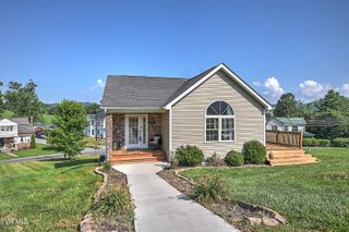 517 West Glade Street, Glade Spring, VA 24340