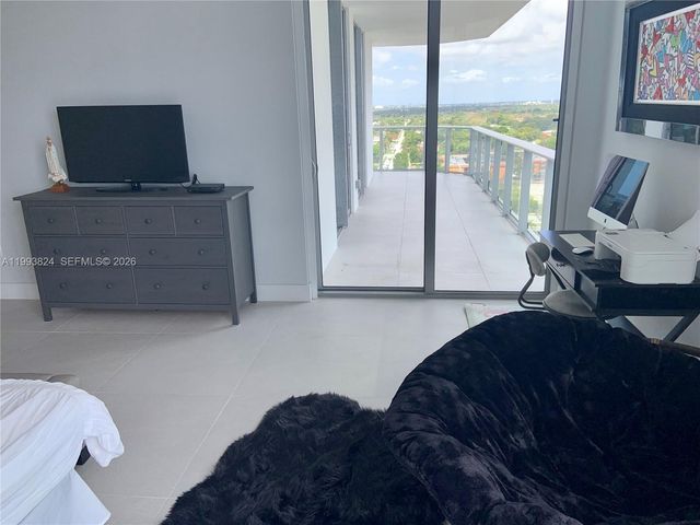 17301 Biscayne Blvd 1602, North Miami Beach, FL 33160