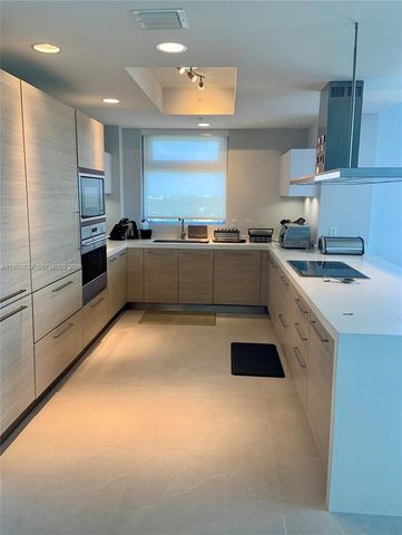 17301 Biscayne Blvd 1602, North Miami Beach, FL 33160