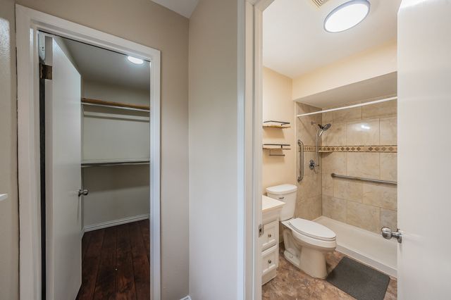 2710 Ashglen Drive, Garland, TX 75043
