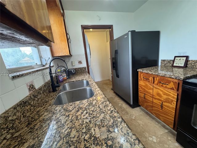648 E 40th ST, Hialeah, FL 33013
