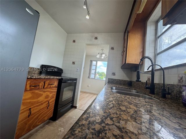 648 E 40th ST, Hialeah, FL 33013