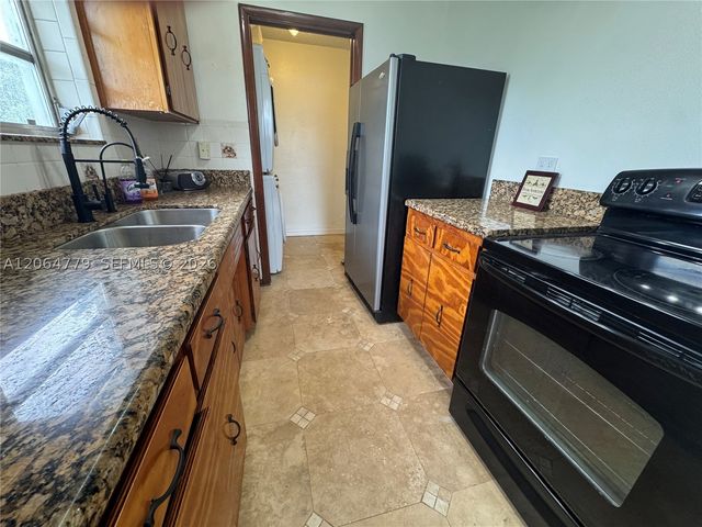 648 E 40th ST, Hialeah, FL 33013