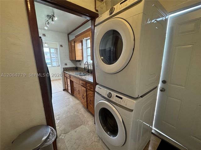 648 E 40th ST, Hialeah, FL 33013