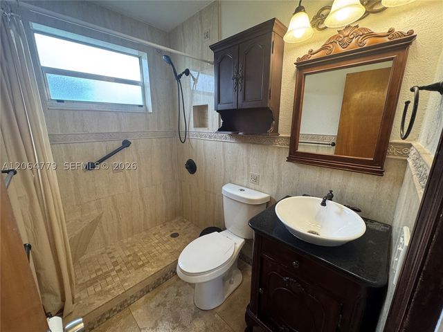 648 E 40th ST, Hialeah, FL 33013