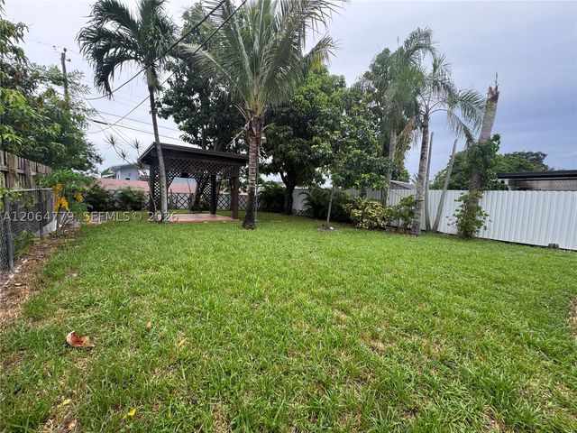 648 E 40th ST, Hialeah, FL 33013