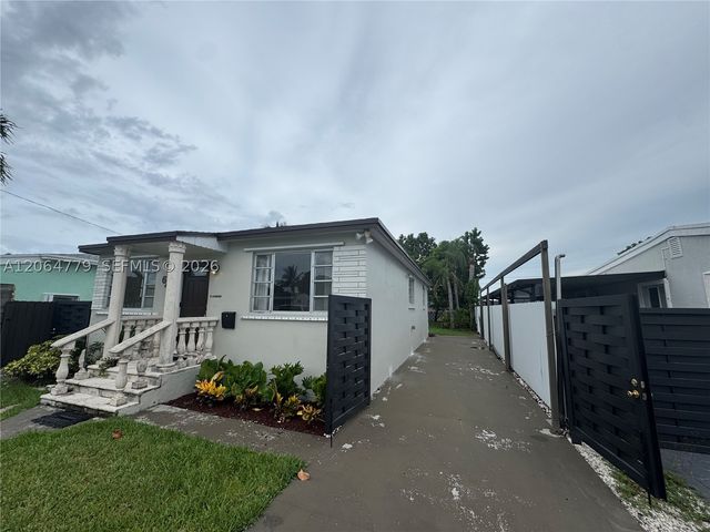 648 E 40th ST, Hialeah, FL 33013