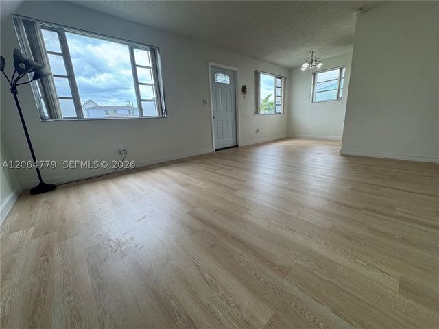 648 E 40th ST, Hialeah, FL 33013