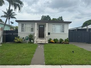648 E 40th ST, Hialeah, FL 33013
