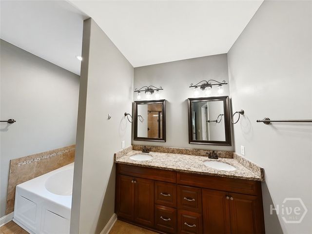 220 Saint Catherine Circle, Richmond Hill, GA 31324