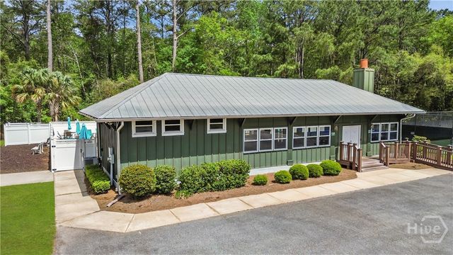 220 Saint Catherine Circle, Richmond Hill, GA 31324