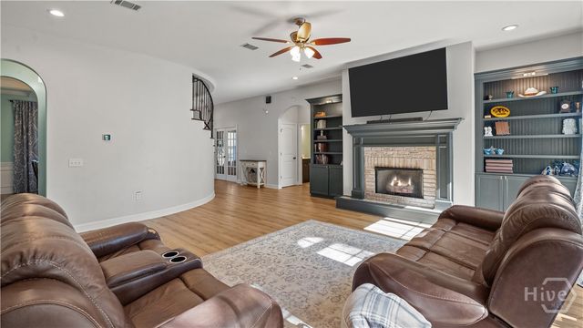 220 Saint Catherine Circle, Richmond Hill, GA 31324