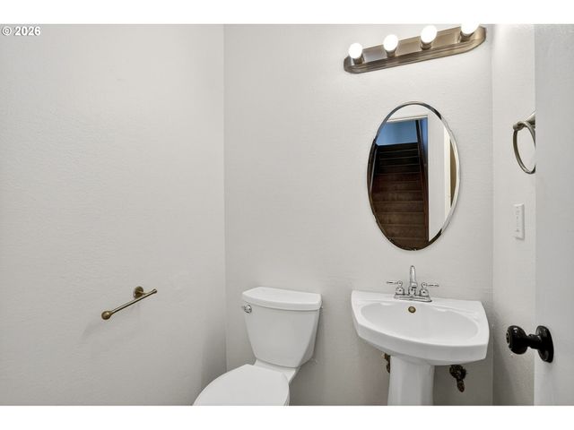 312 Ne 103RD St, Vancouver, WA 98685