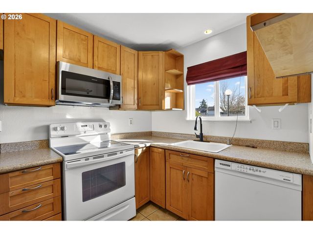 312 Ne 103RD St, Vancouver, WA 98685