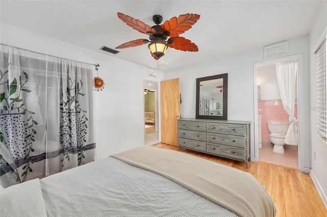 530 NE 10TH STREET, Gainesville, FL 32601