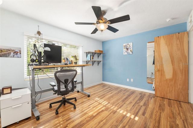 530 NE 10TH STREET, Gainesville, FL 32601