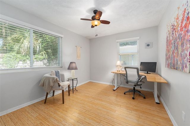 530 NE 10TH STREET, Gainesville, FL 32601