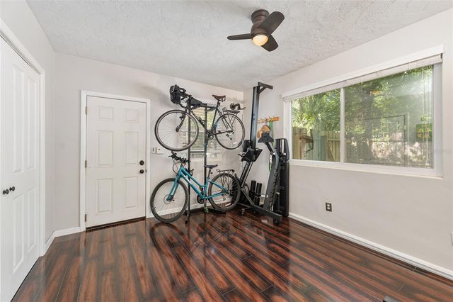 530 NE 10TH STREET, Gainesville, FL 32601