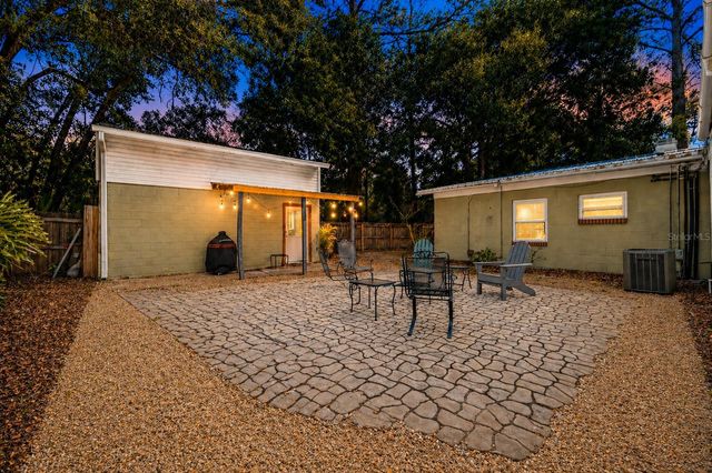 530 NE 10TH STREET, Gainesville, FL 32601