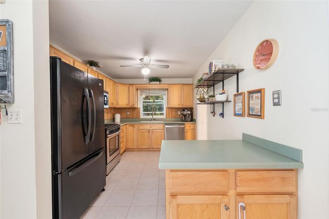 530 NE 10TH STREET, Gainesville, FL 32601