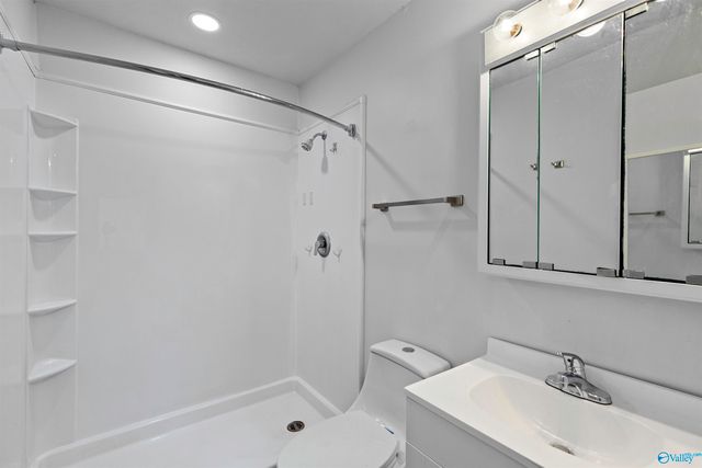 3704 Squaw Valley Drive SW, Huntsville, AL 35805