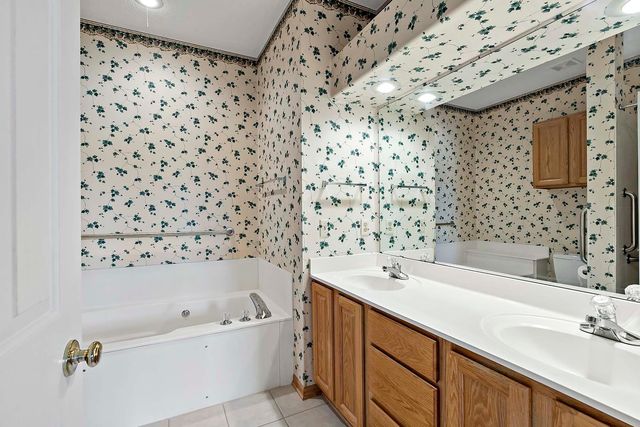 8916 Coffman Path, Inver Grove Heights, MN 55076