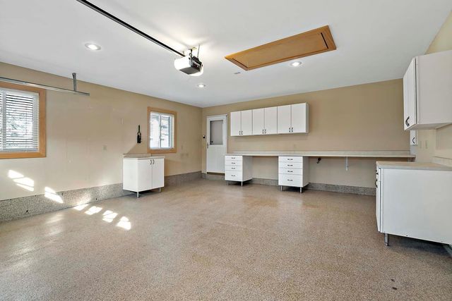 8916 Coffman Path, Inver Grove Heights, MN 55076