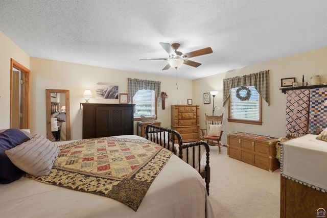 12542 266th Rd, Holton, KS 66436