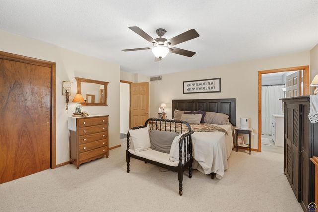 12542 266th Rd, Holton, KS 66436