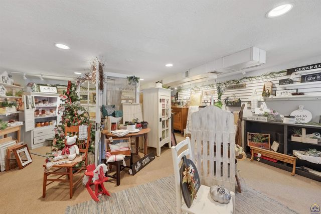 12542 266th Rd, Holton, KS 66436