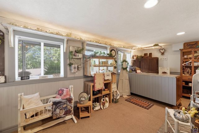 12542 266th Rd, Holton, KS 66436