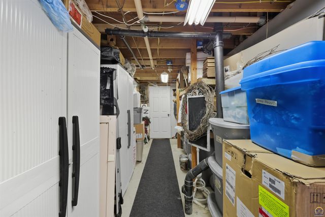 12542 266th Rd, Holton, KS 66436