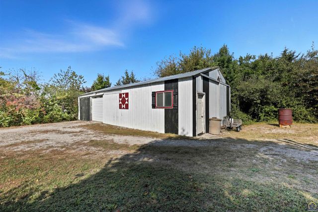 12542 266th Rd, Holton, KS 66436