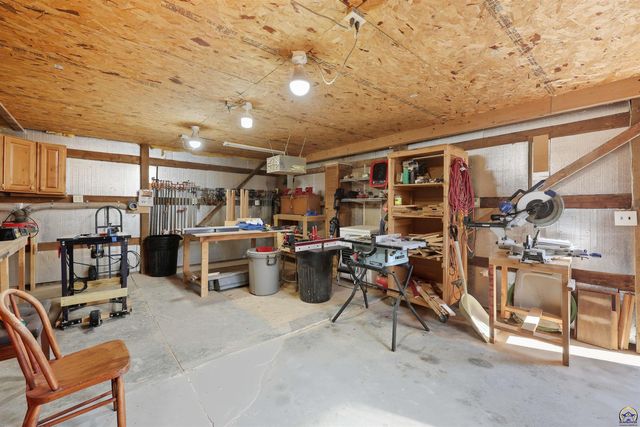 12542 266th Rd, Holton, KS 66436