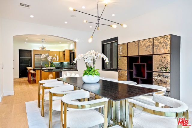 419 N Edinburgh Avenue, Los Angeles, CA 90048