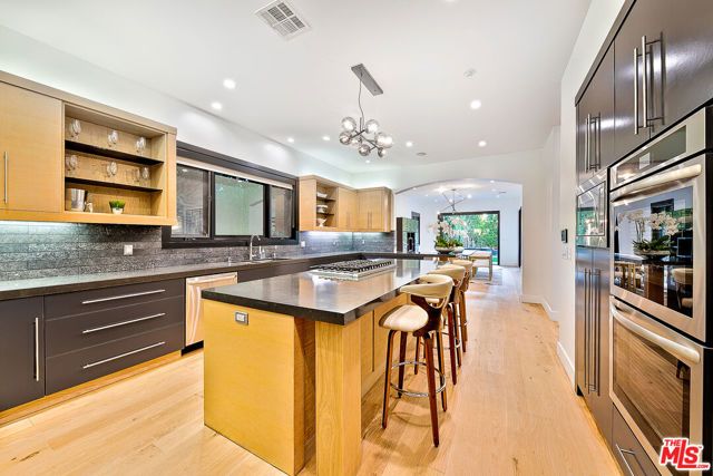 419 N Edinburgh Avenue, Los Angeles, CA 90048