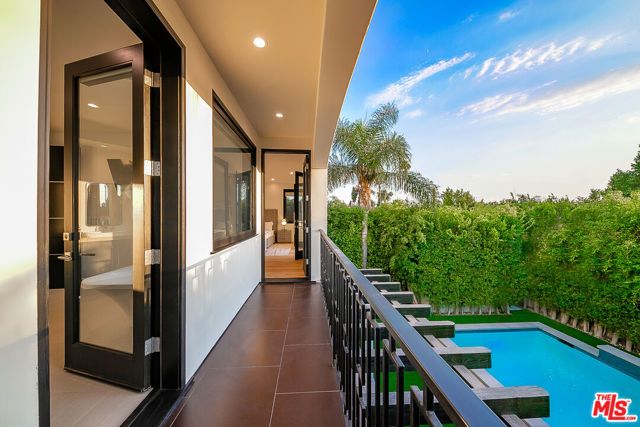 419 N Edinburgh Avenue, Los Angeles, CA 90048