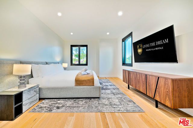 419 N Edinburgh Avenue, Los Angeles, CA 90048