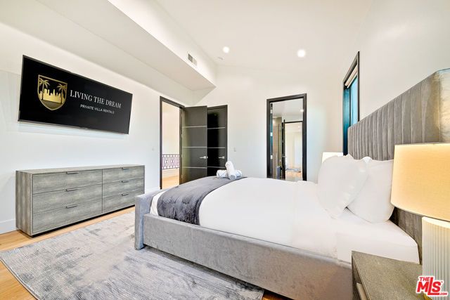 419 N Edinburgh Avenue, Los Angeles, CA 90048