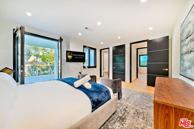 419 N Edinburgh Avenue, Los Angeles, CA 90048