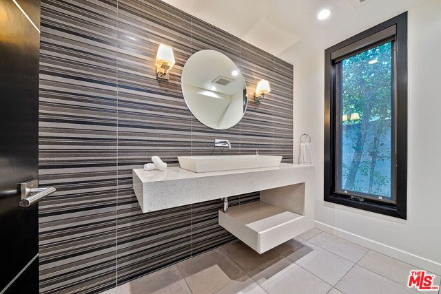 419 N Edinburgh Avenue, Los Angeles, CA 90048