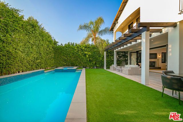 419 N Edinburgh Avenue, Los Angeles, CA 90048