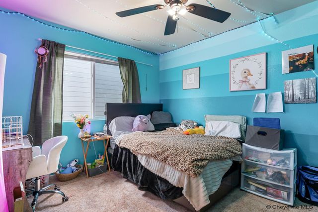 5400 LIZ RANCH RD, Cheyenne, WY 82007
